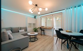 Aleja Waszyngtona Deluxe Apartment